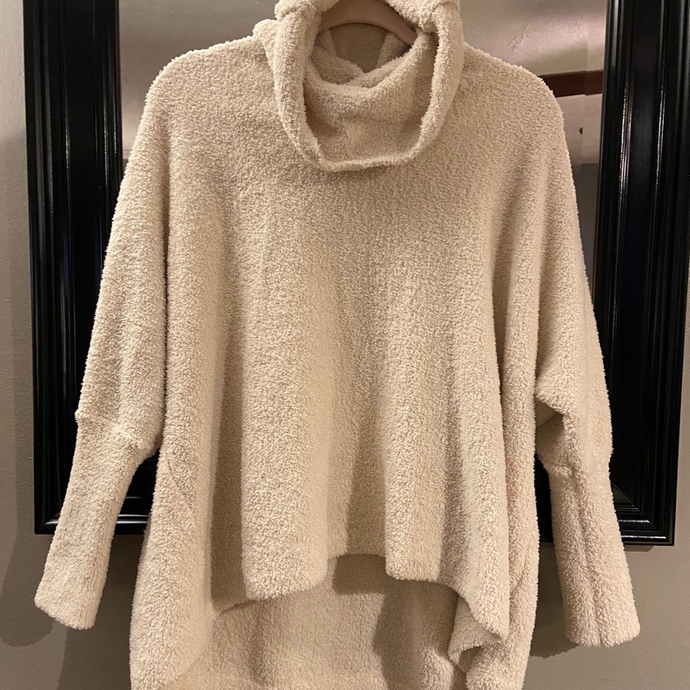 Jessica Simpson high low sweater